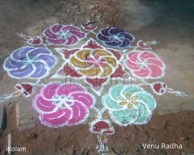 Rangoli: Flower kolam