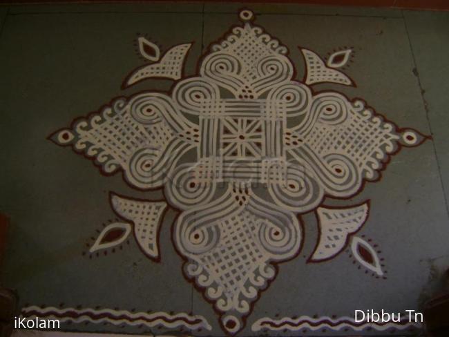 Rangoli: Padikolam