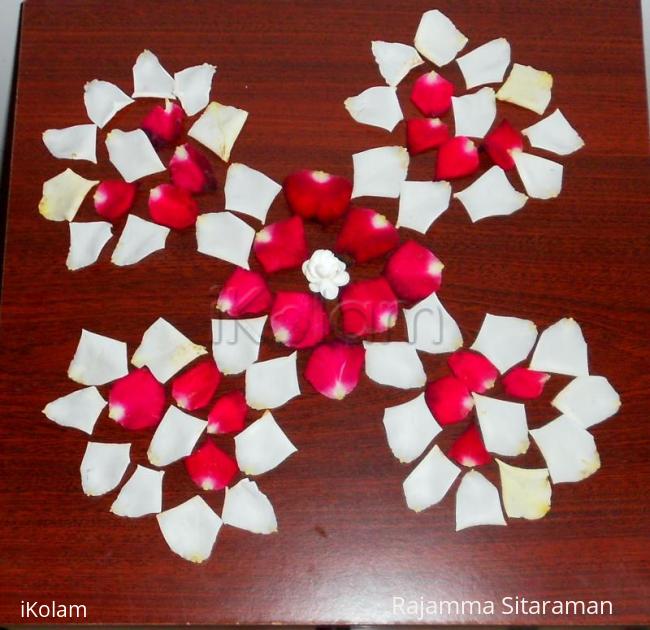 Rangoli: Petals kolam