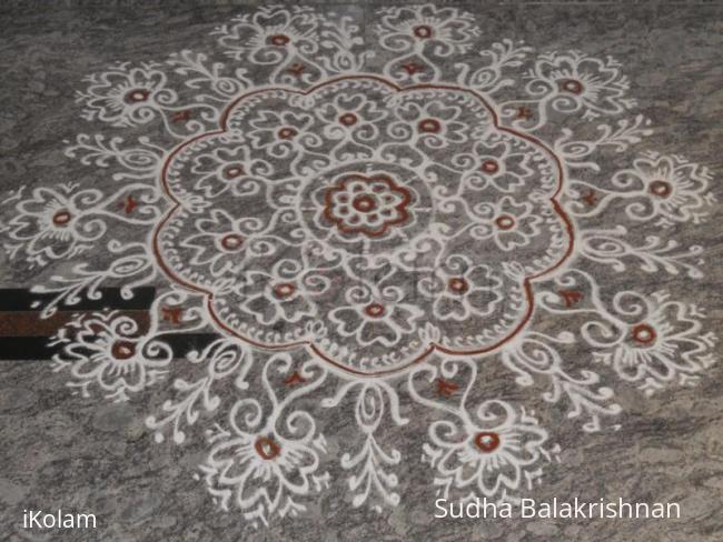 Rangoli: freehand kolam