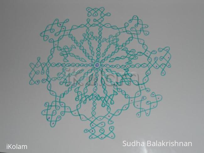 Rangoli: Round Chiku kolam