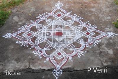 Rangoli: Kuzhal Kolam