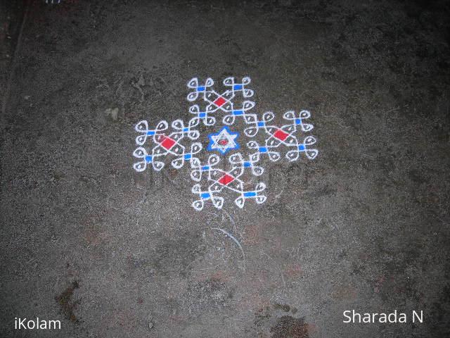 Rangoli: Chikku/suzhi kolam