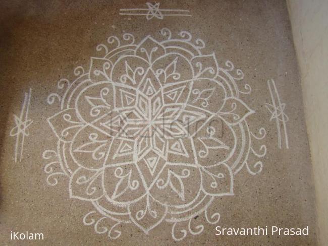 Rangoli: Regular Kolam