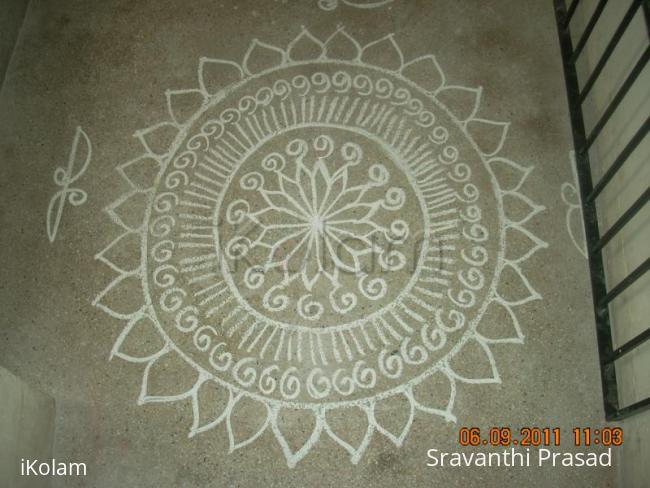 Rangoli: Freehand Kolam