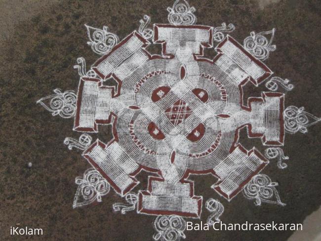 Rangoli: kuzhal kolam