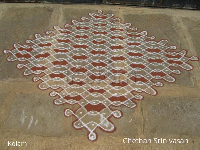 Rangoli: Chikku Kolam