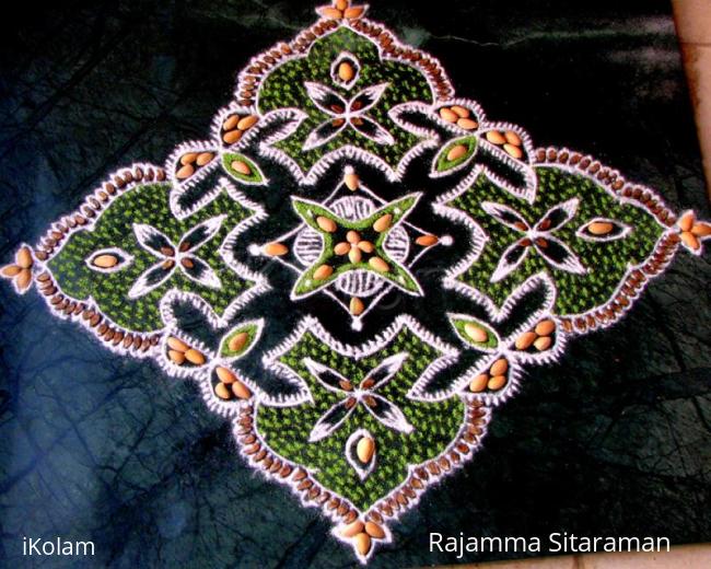 Rangoli: 15-1 dot/nut kolam