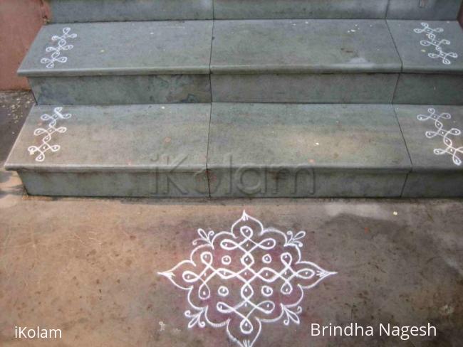 Rangoli: Small kolam