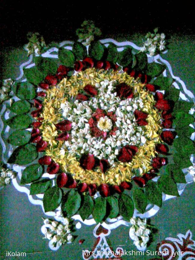 Rangoli: Bigger version of the Onam Poo Kolam 