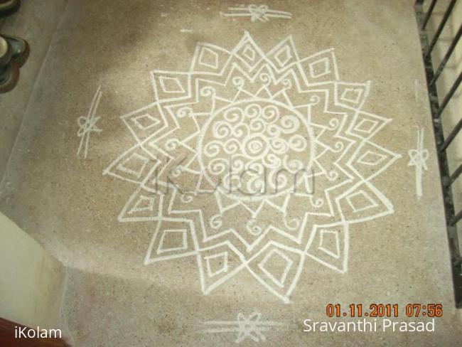 Rangoli: Freehand Kolam