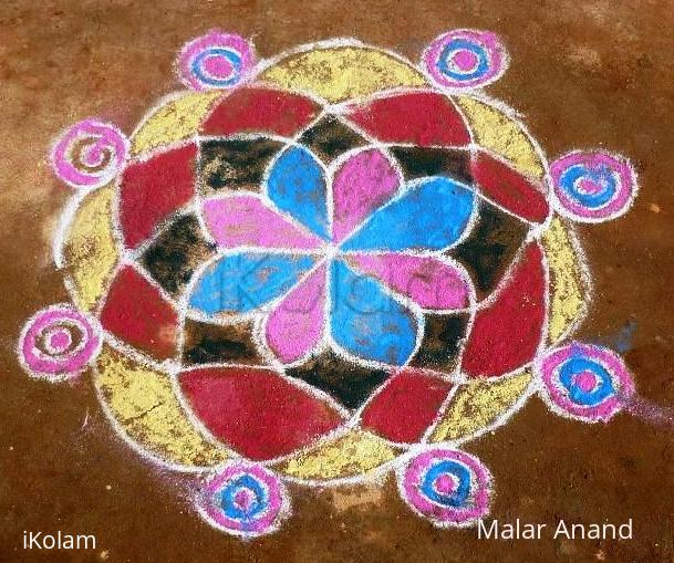 Rangoli: Grahapravesam Rangoli 2