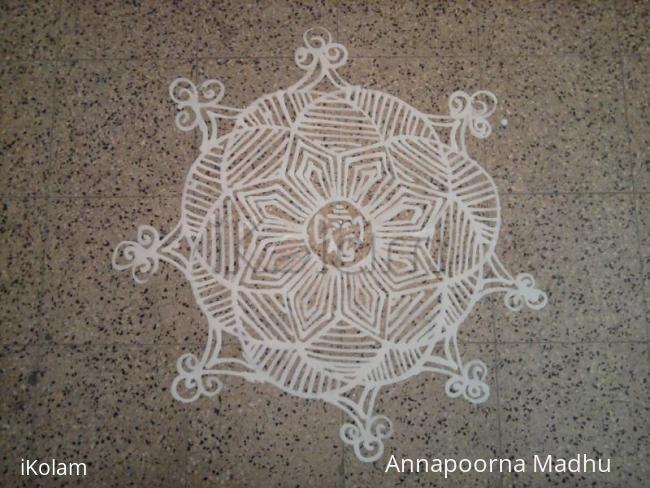 Rangoli: maavu kolam