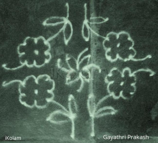 Rangoli: Flower kolam