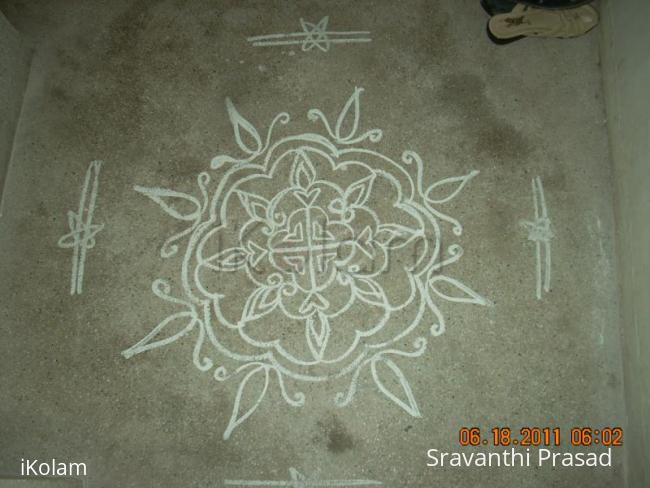 Rangoli: Freehand Kolam