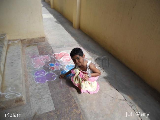 Rangoli: cats