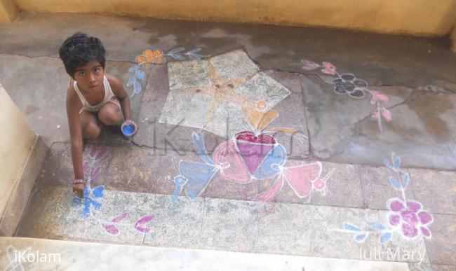 Rangoli: Birds kolam