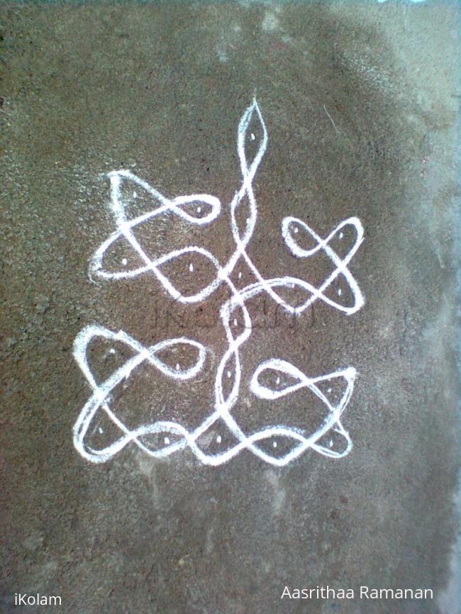 Rangoli: Apartment Kolam