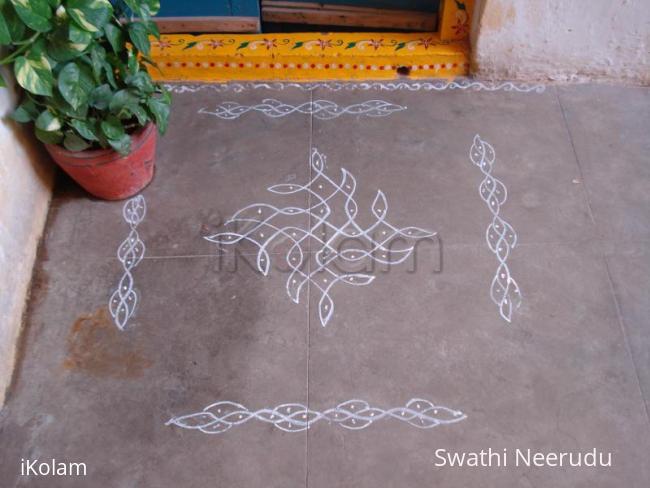 Rangoli: simple chikku kolam