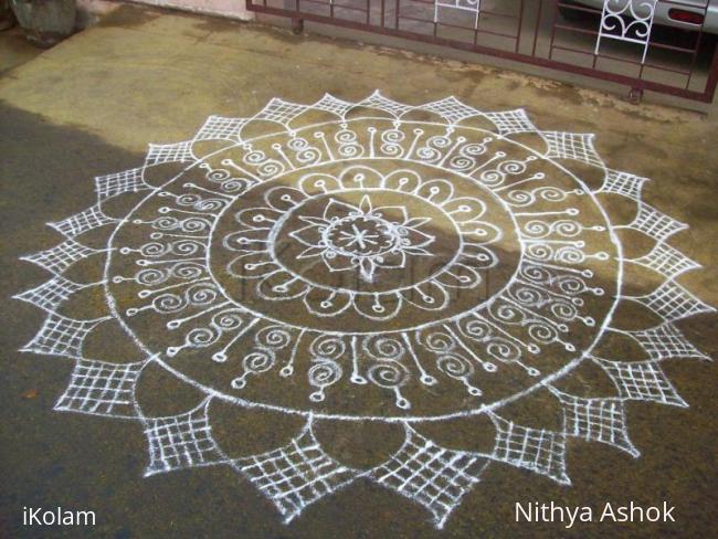 Rangoli: Free hand rangoli