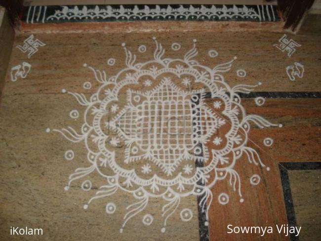 Rangoli: white kolam