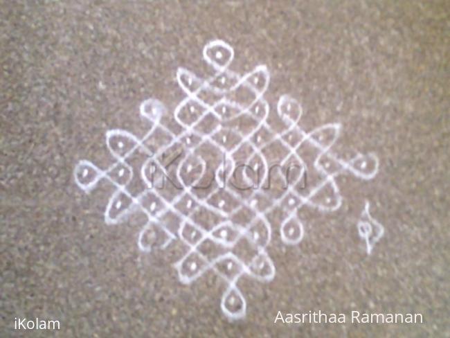 Rangoli: apartment kolam 3