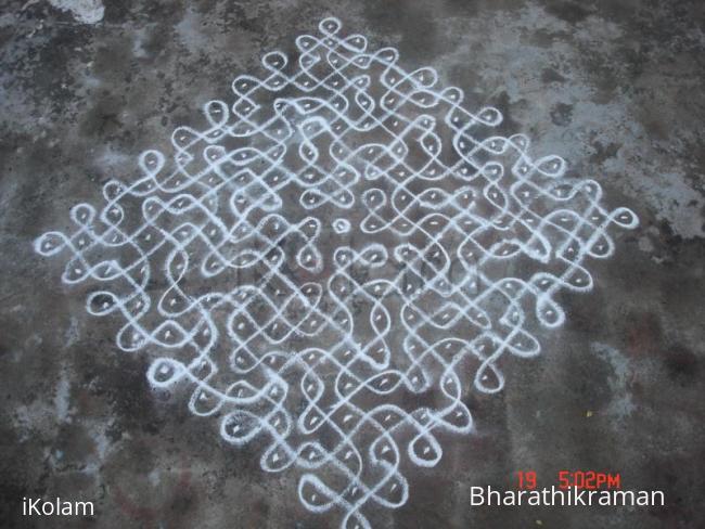 Rangoli: sikku kolam24