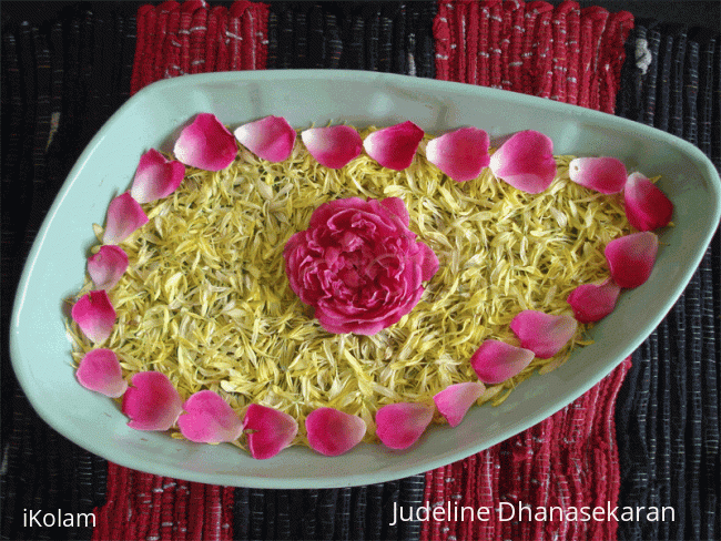 Rangoli: Tiny pookolam