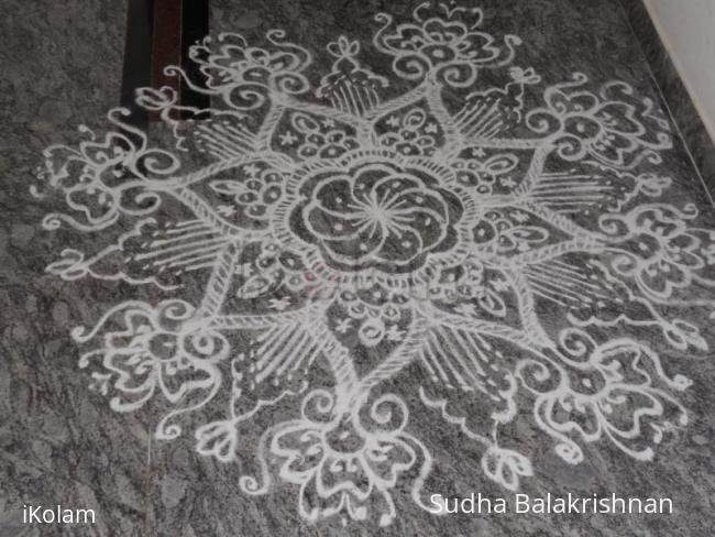 Rangoli: free hand kolam