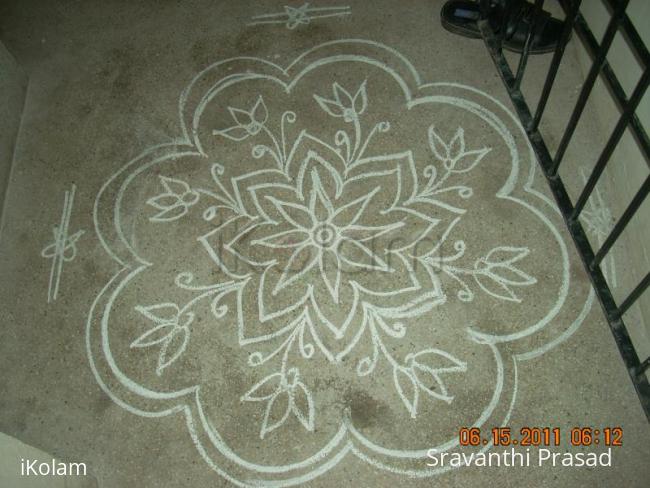 Rangoli: Freehand Kolam