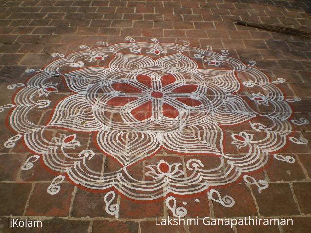 Rangoli: Maakolam - Floral deisgn