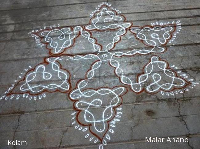 Rangoli: Simple sikku kolam