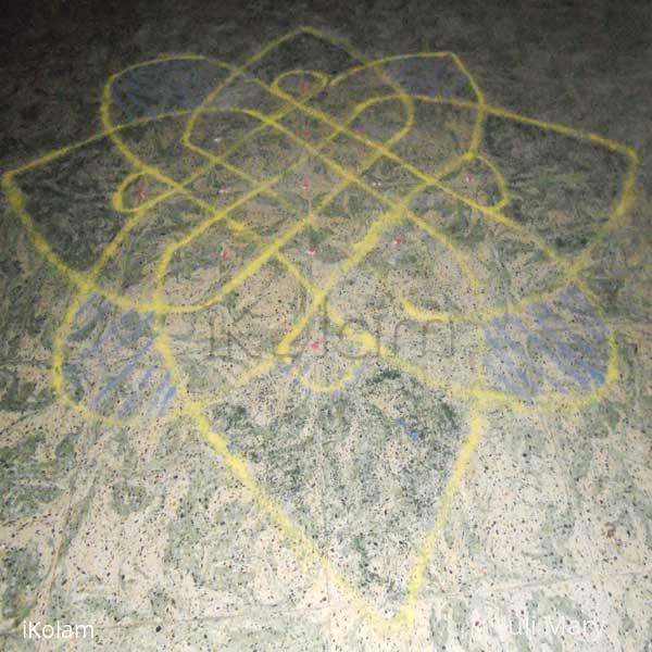 Rangoli: small chikku kolam 2