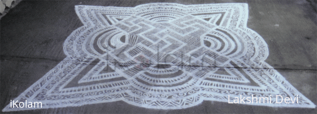 Rangoli: Swastik Rangoli