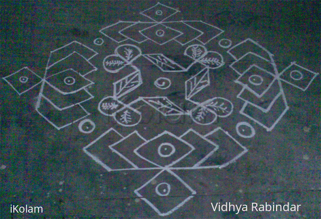 Rangoli: Lotus Kolam