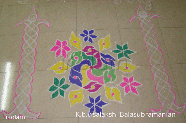 Rangoli: Kolam with border