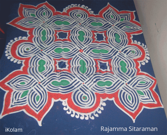 Rangoli: Ezhai Kolam