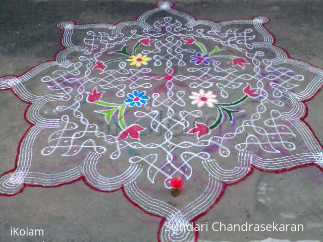 Rangoli: circular kolam