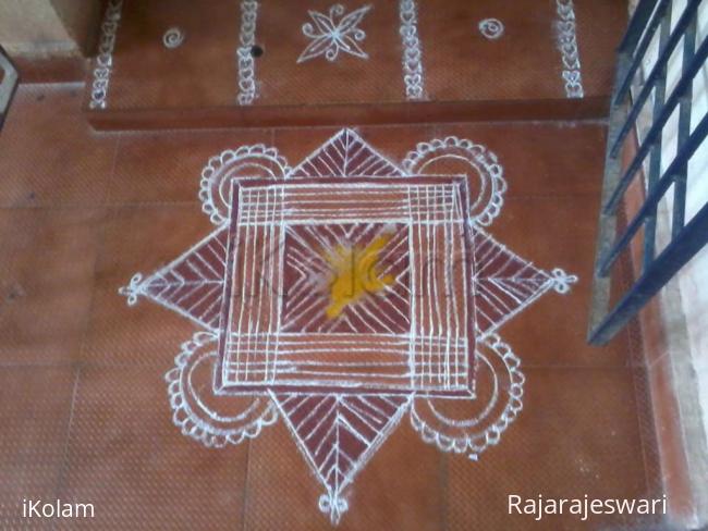 Rangoli: Avani avittam special padi kolam