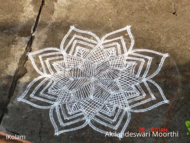 Rangoli: free hand kolam