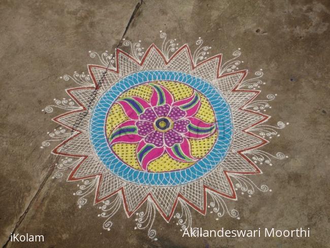 Rangoli: free hand kolam