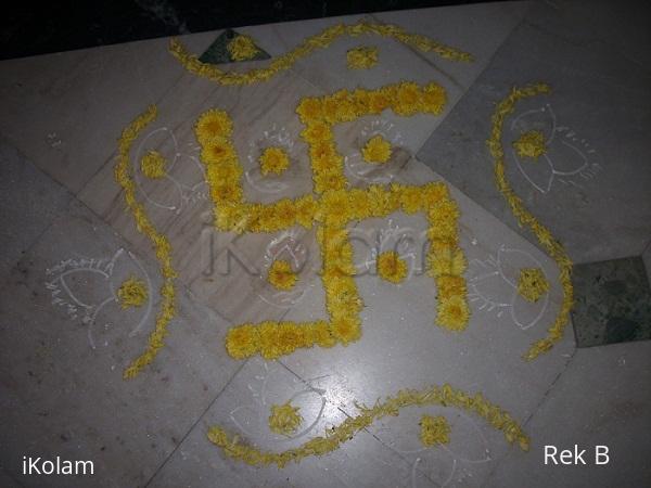 Rangoli: Chamanthi Swastik