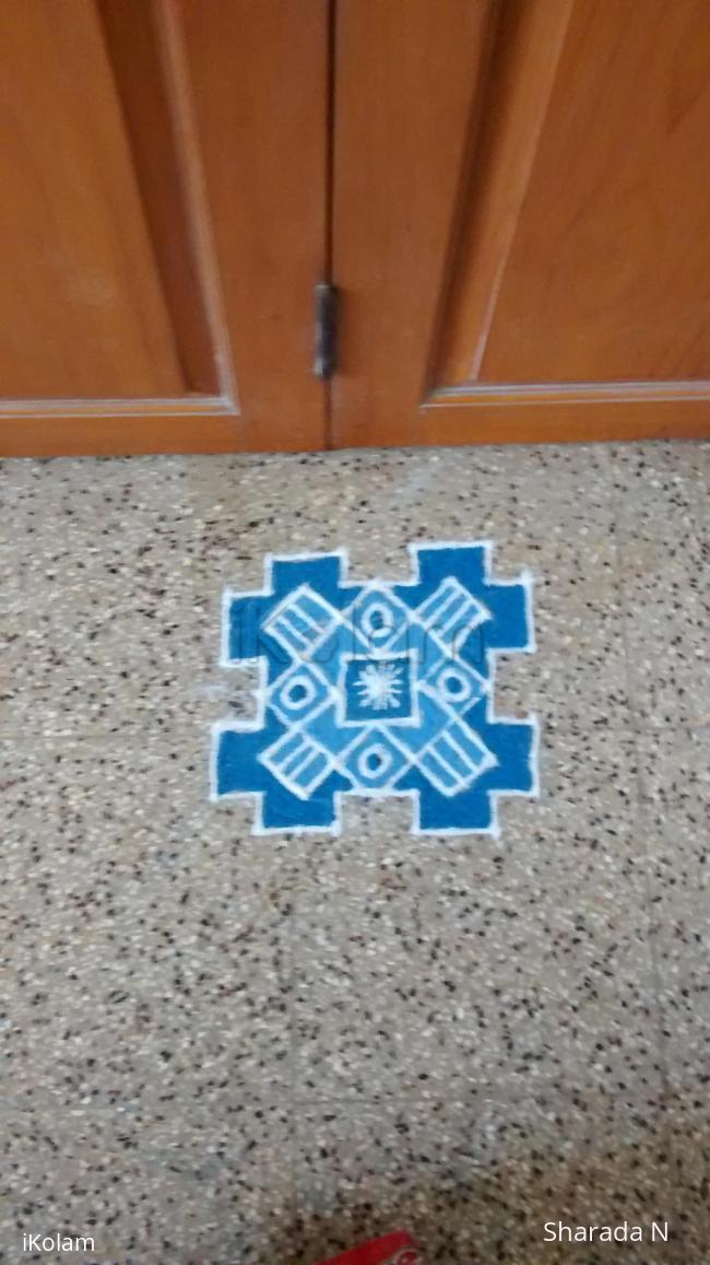 Rangoli: Navarathri dotted kolam