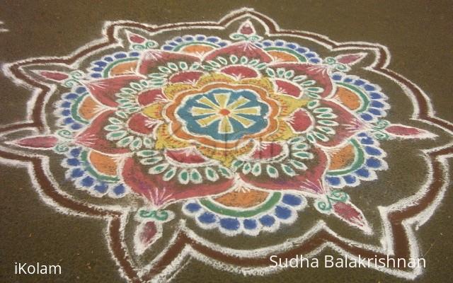 Rangoli: Marghazi kolam 4