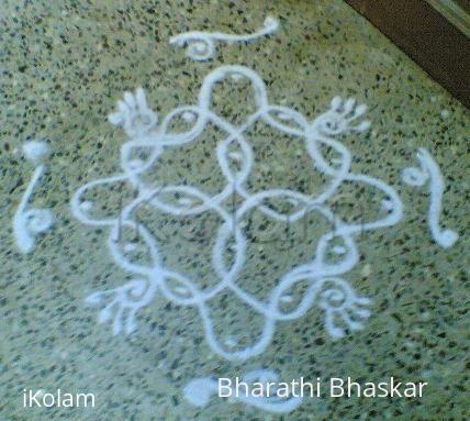 Rangoli: beginner kolam