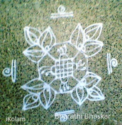 Rangoli: beginner kolam