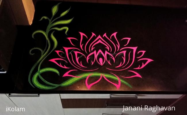 Rangoli: Home Kolam- Thaamarai Poottha ThaDaagamaDi....