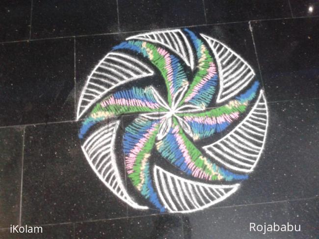 Rangoli: Multicolour rangoli