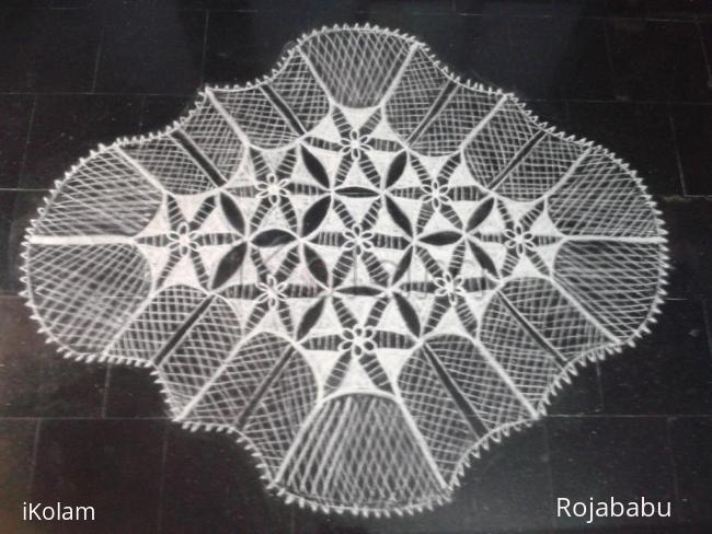 Rangoli: white kolam