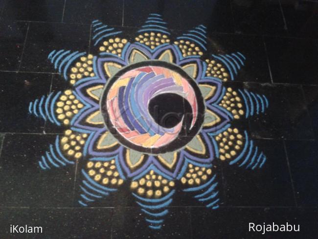 Rangoli: Margali kolam 11